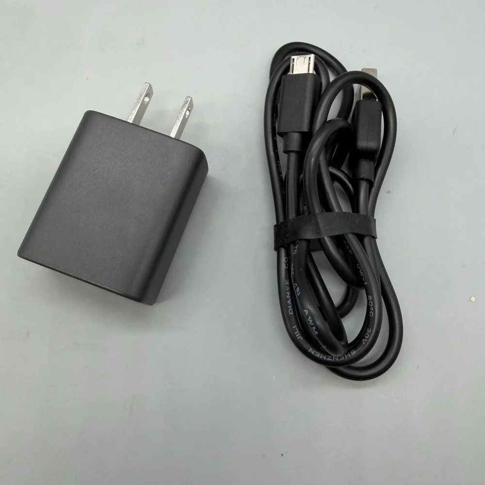 Google Chromecast (3rd Gen) Media Streamer (NC2-6A5)